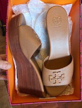 Tory Burch Everly 80mm Wedge Slide With Tonal Logo 9.5